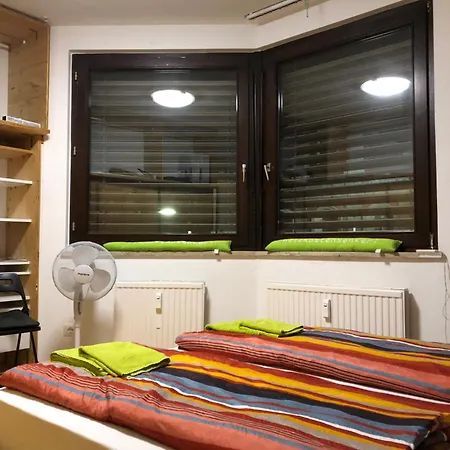 Charmante 2-zimmer 1 Wohnzimmer Im Zentrum Von Innsbruck, Wifi Appartamento