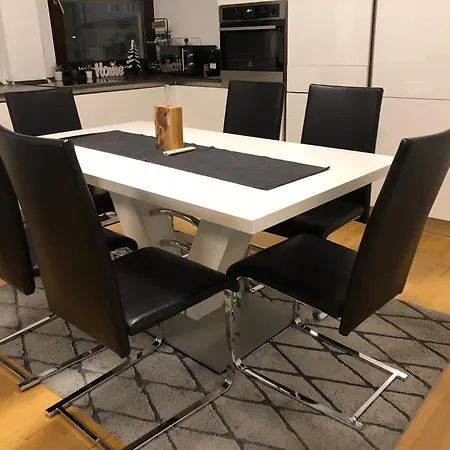 Appartamento Charmante 2-zimmer 1 Wohnzimmer Im Zentrum Von Innsbruck, Wifi *